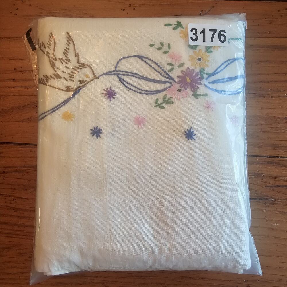 VTG LoveBird Ribbon Hand Embroidered Pillowcase Pair Cottagecore Floral Romantic - Picture 16 of 16